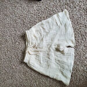 Women's Cream Shorts